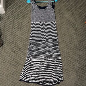 Elegant Black and White Knit Dress